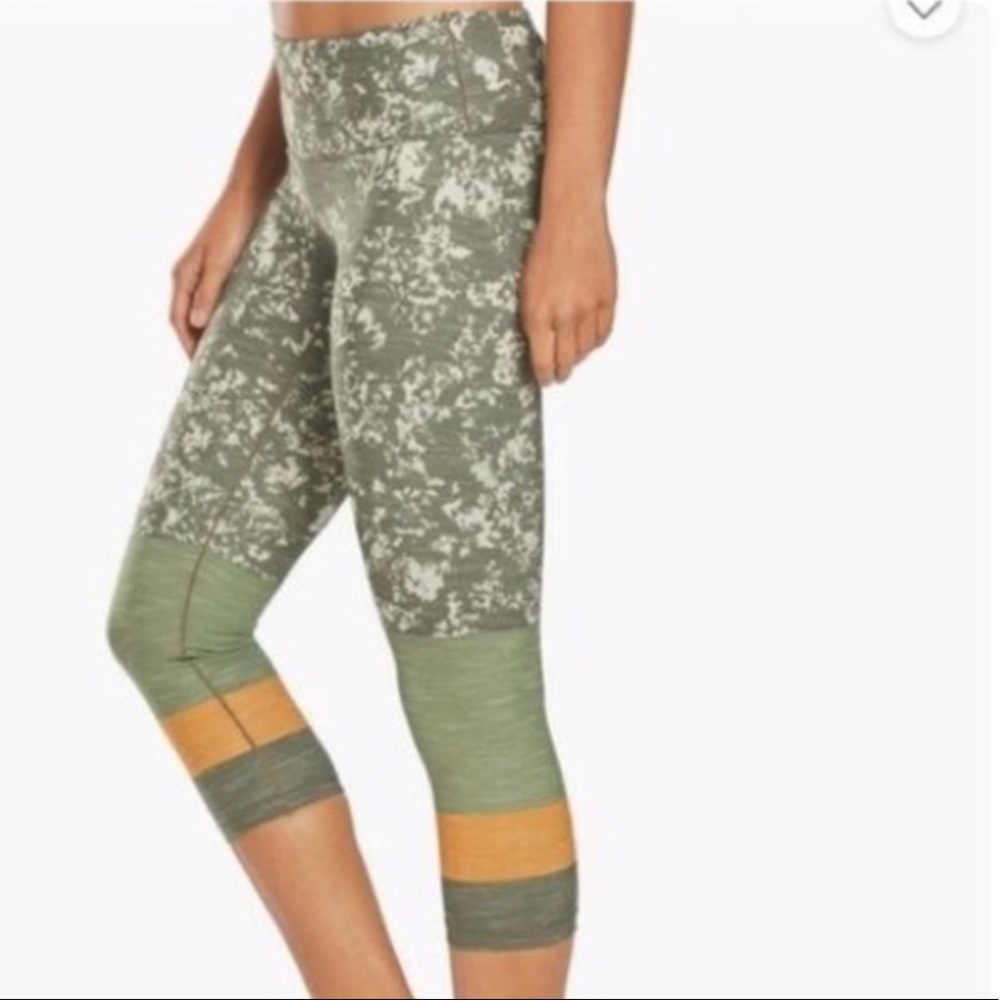 PrAna Pillar Printed Capri. Size Medium